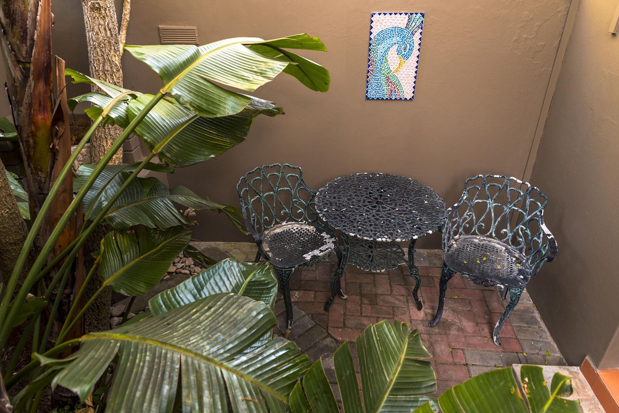 Kingfisher Guesthouse Port Elizabeth Exterior photo