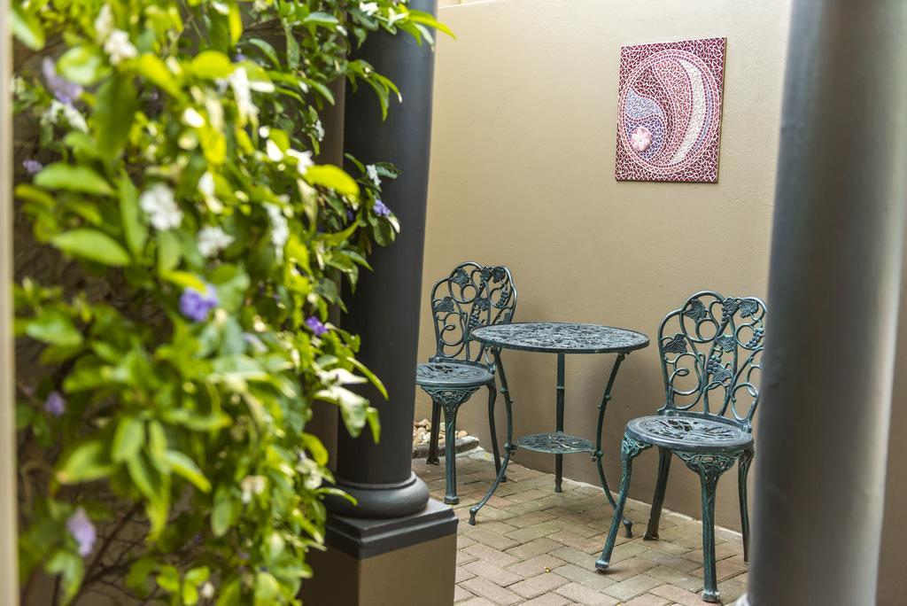Kingfisher Guesthouse Port Elizabeth Exterior photo