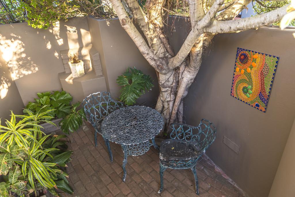 Kingfisher Guesthouse Port Elizabeth Exterior photo