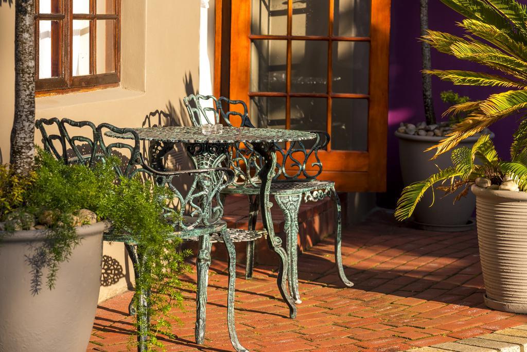 Kingfisher Guesthouse Port Elizabeth Exterior photo