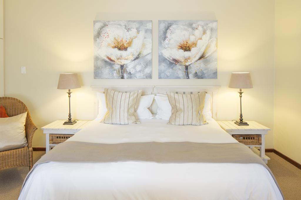 Kingfisher Guesthouse Port Elizabeth Exterior photo