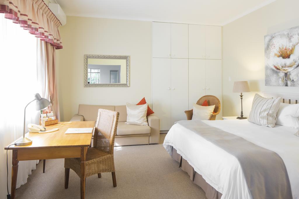 Kingfisher Guesthouse Port Elizabeth Exterior photo